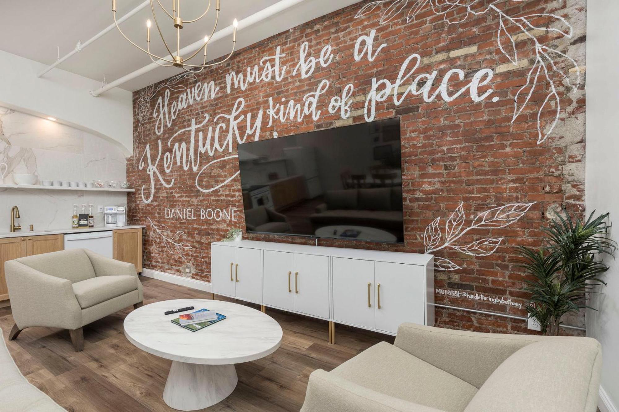 Apartment Glamorous Heart Of Kentucky *