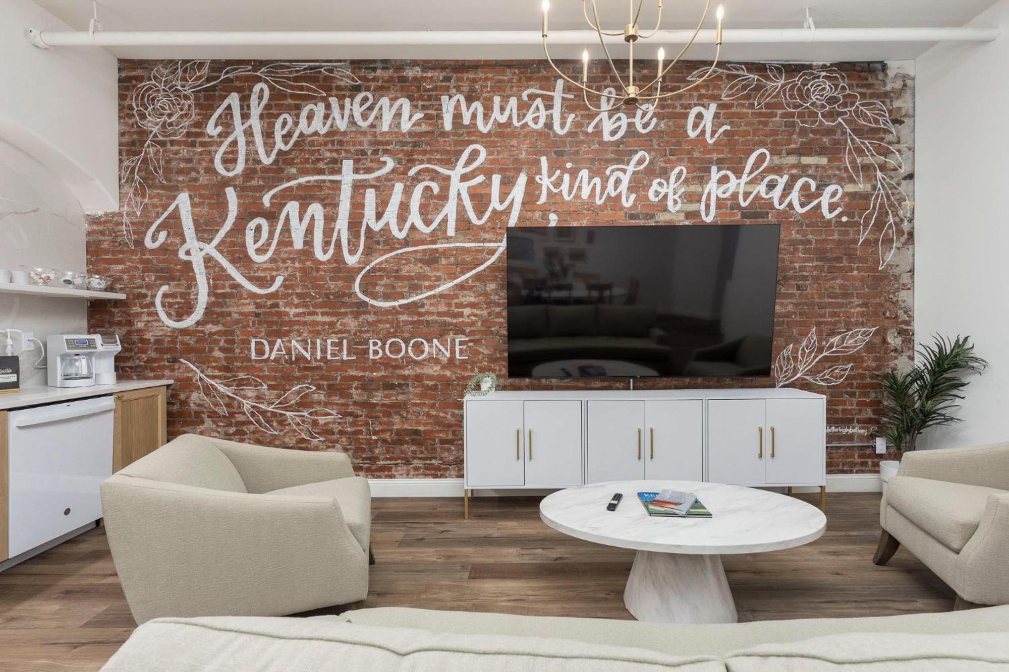 Glamorous Heart Of Kentucky